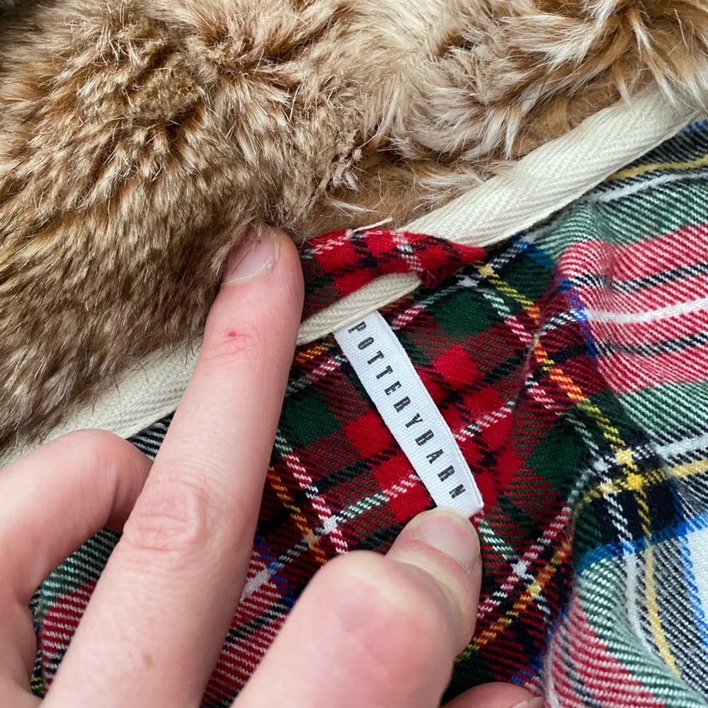 Pottery Barn Tartan Plaid Robe with Faux Fur - Picture 4 of 11